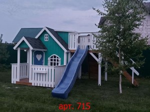 Игровой детский деревянный домик для дачи